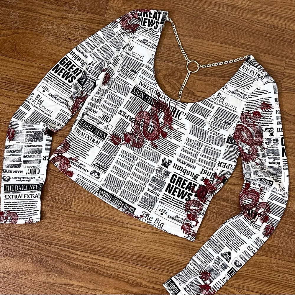 Derek Heart Newsprint Chain Back Crop Top size Medium juniors - Picture 1 of 15